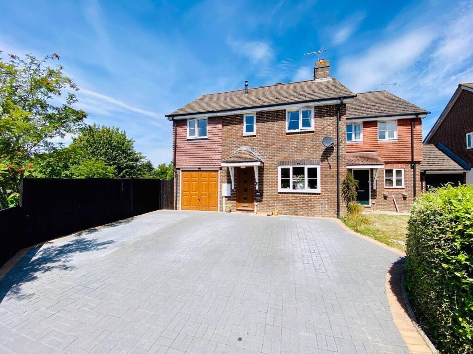 8, Callender Walk, Haywards Heath photo 2