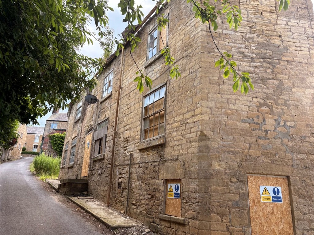 All Saints Cottage, Church Hill, WETHERBY photo 5
