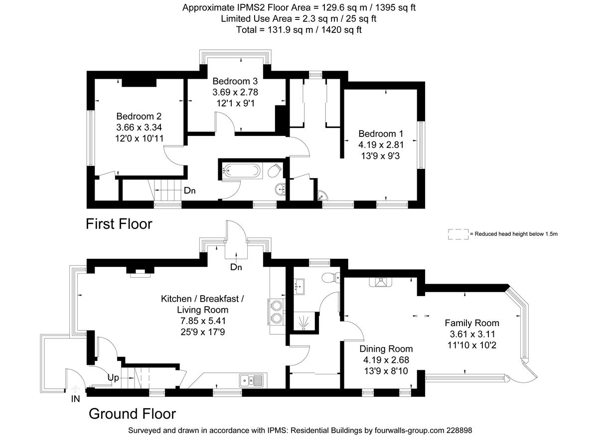 3 Bedrooms Detached house for sale in Woodlands Lane, Windlesham GU20