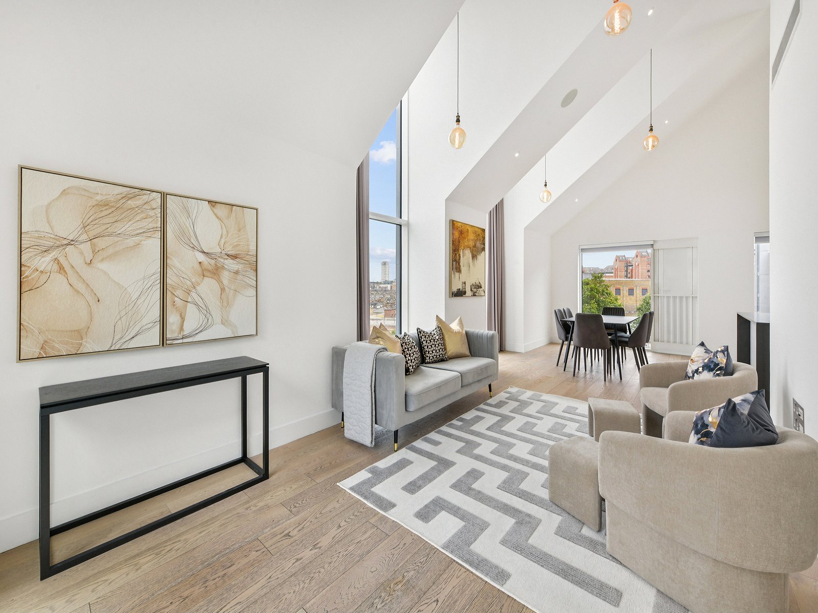 4 bedroom flat for sale 0