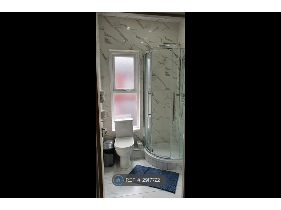 3-bed house on Wistaria Road, Manchester, £1,512/mo