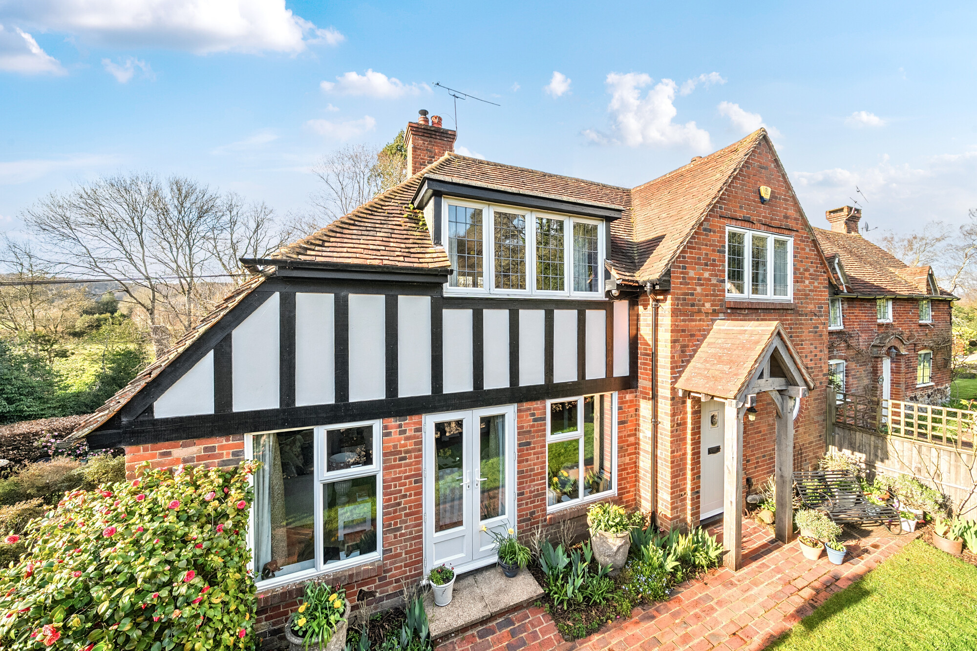 3-bed house on Sandrock Edge, Guildford Road, Westcott, £800,000
