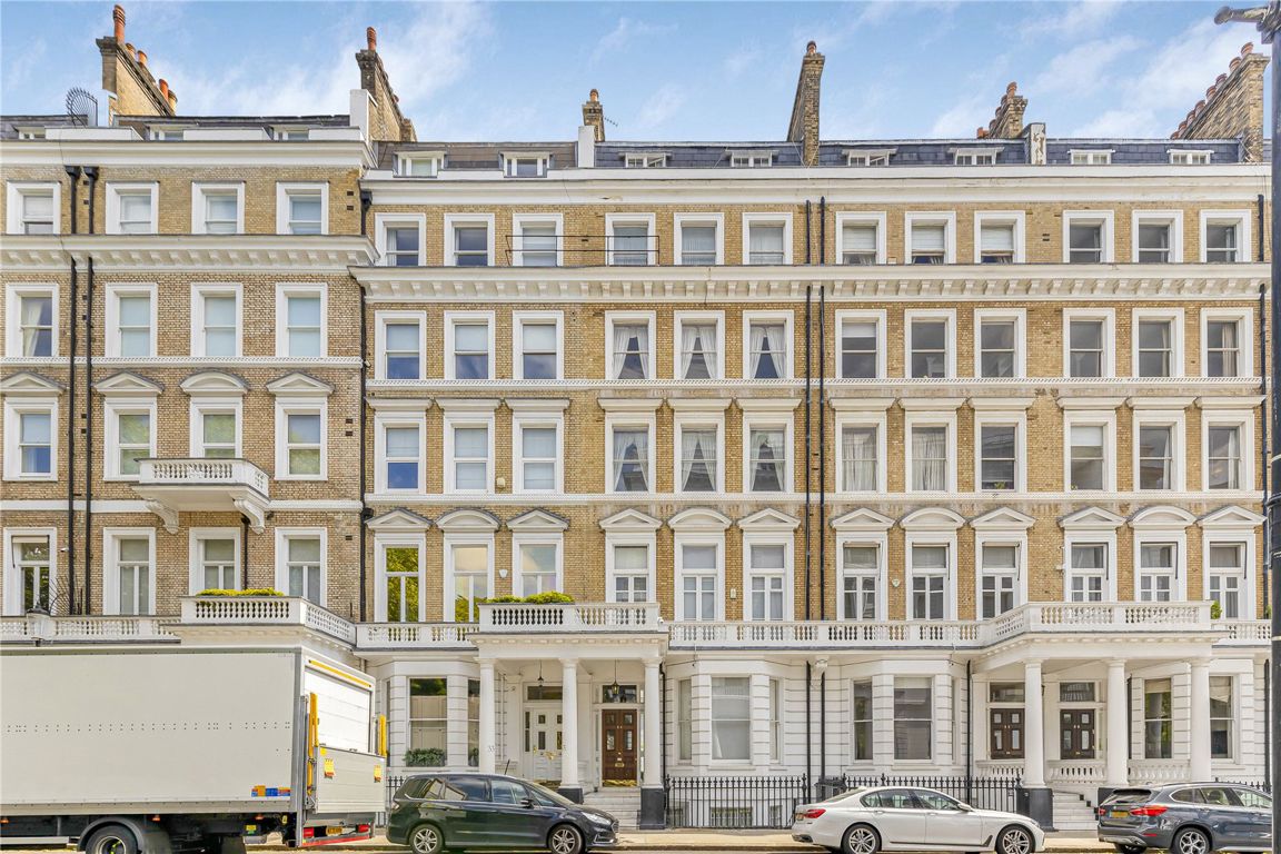 2 bedroom flat for sale 0