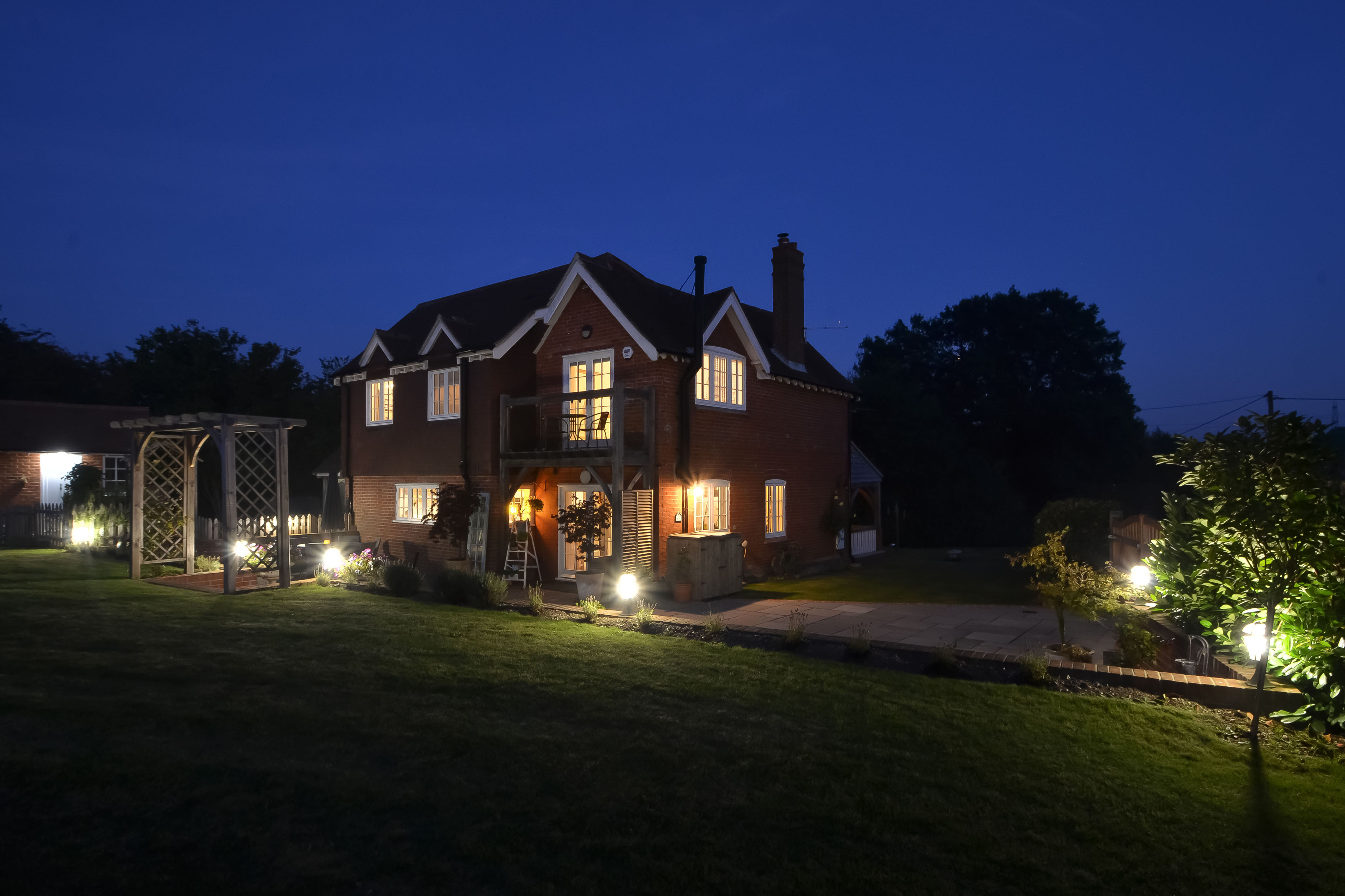 4 bedroom farmhouse for sale 0