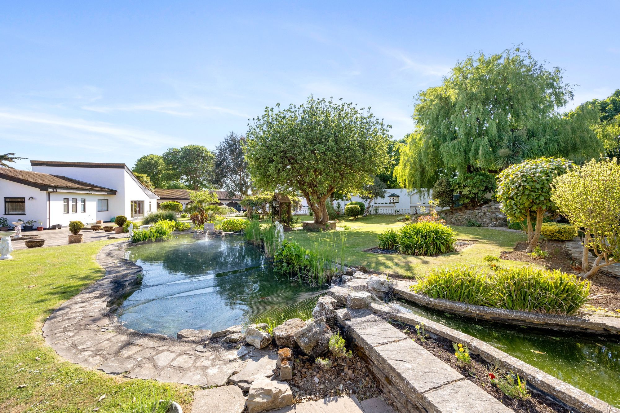 5 bedroom detached house for sale 0