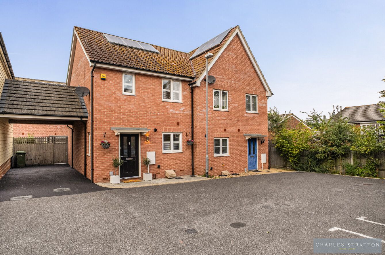 2 bed semi-detached house for sale