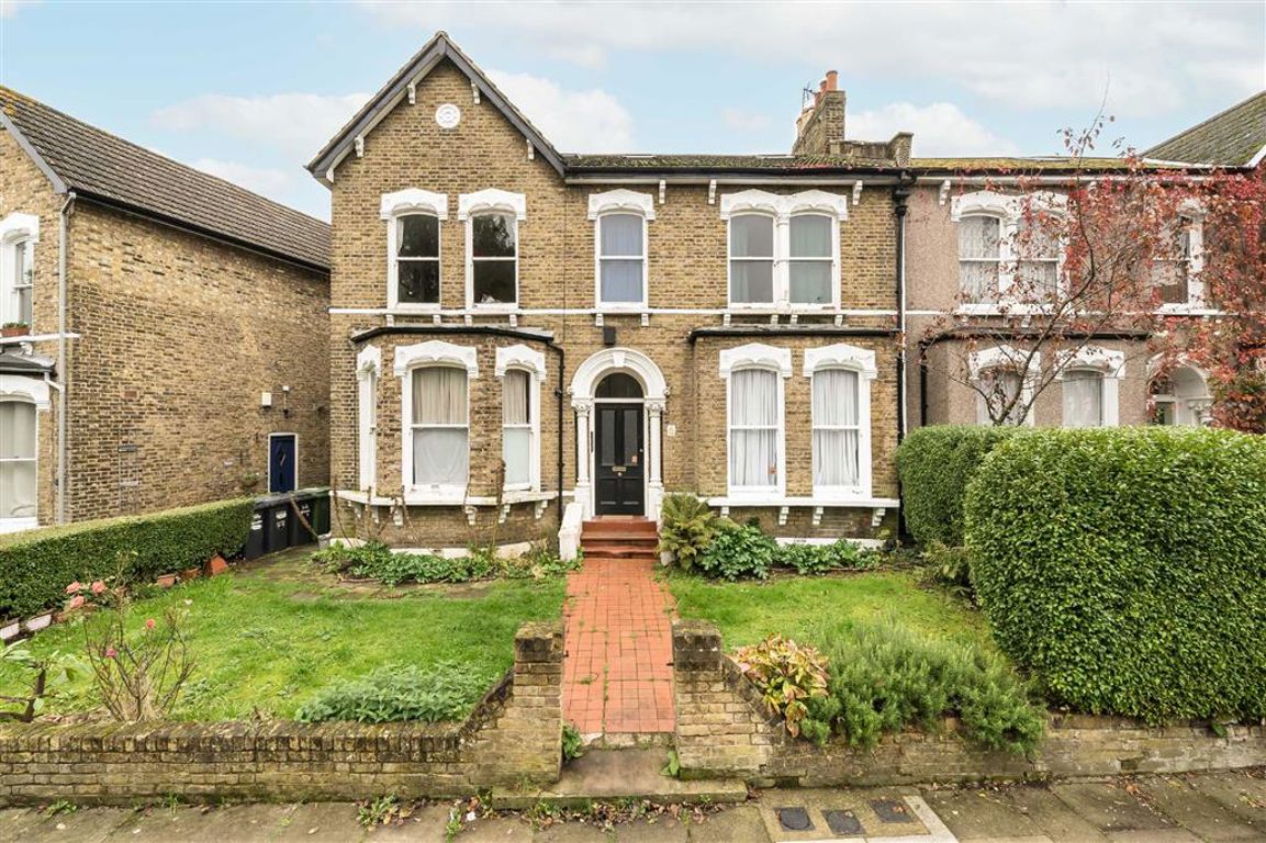 25, Crescent Way, London photo 4