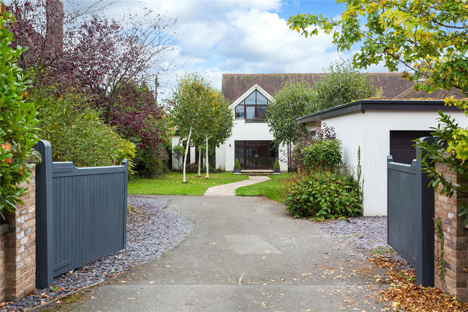 4 bedroom detached house for sale 0