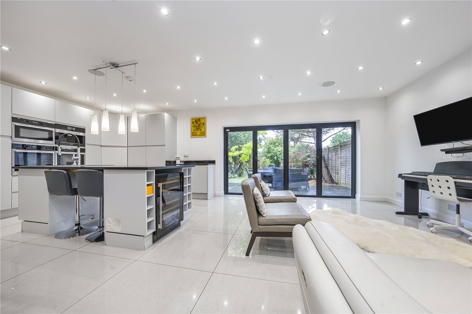 5 bedroom link-detached house for sale 0