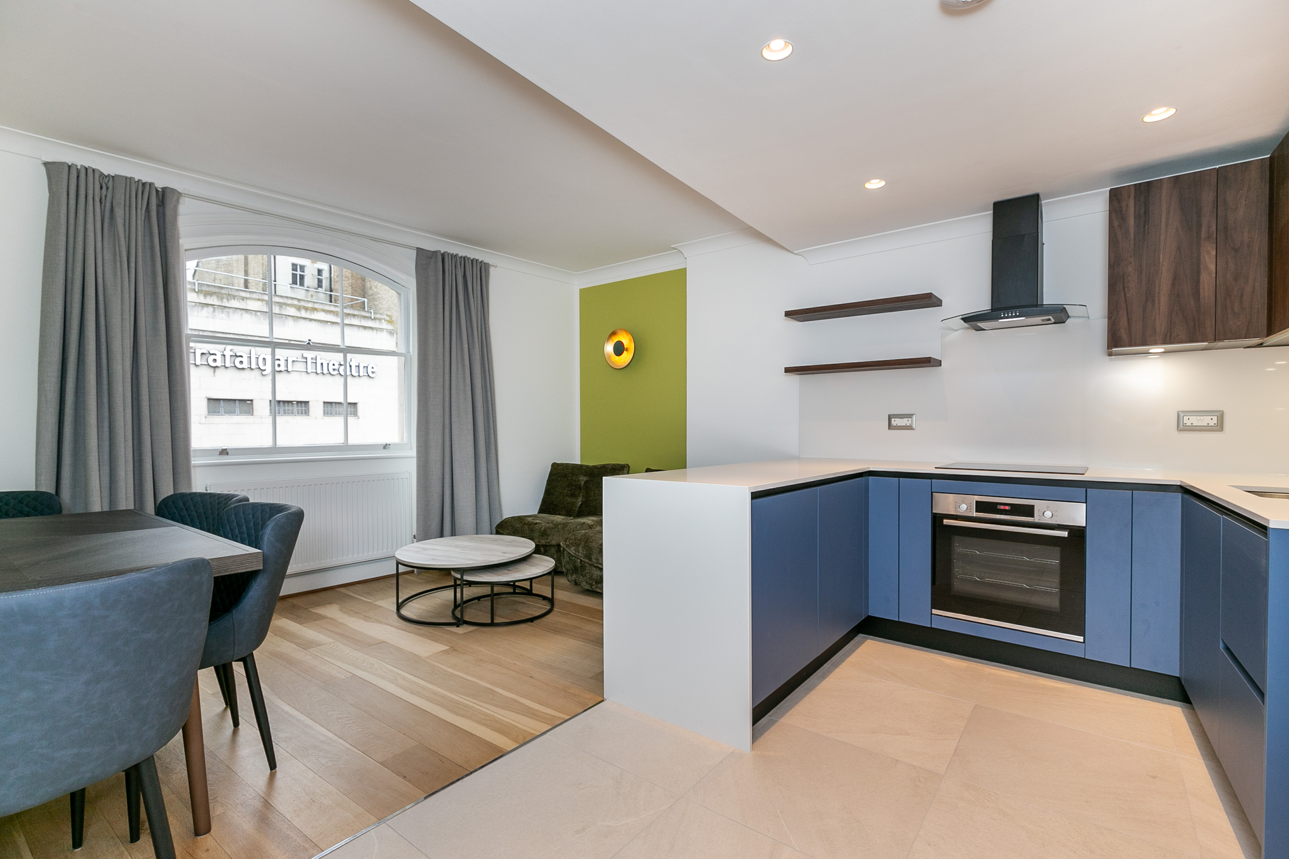 2-bed flat on Whitehall, London, £4,850/mo