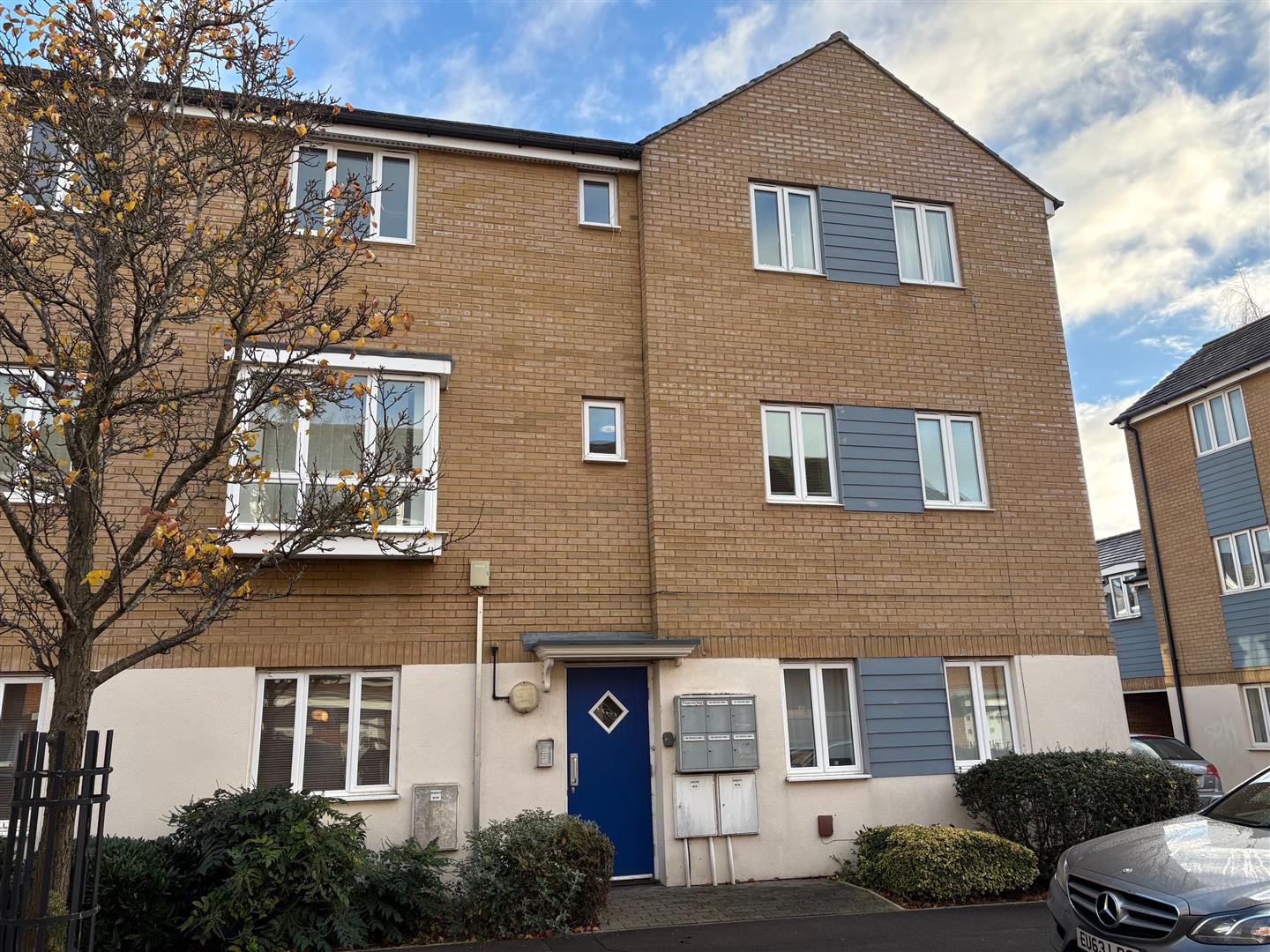 20, Delves Way, Hampton Centre photo 2