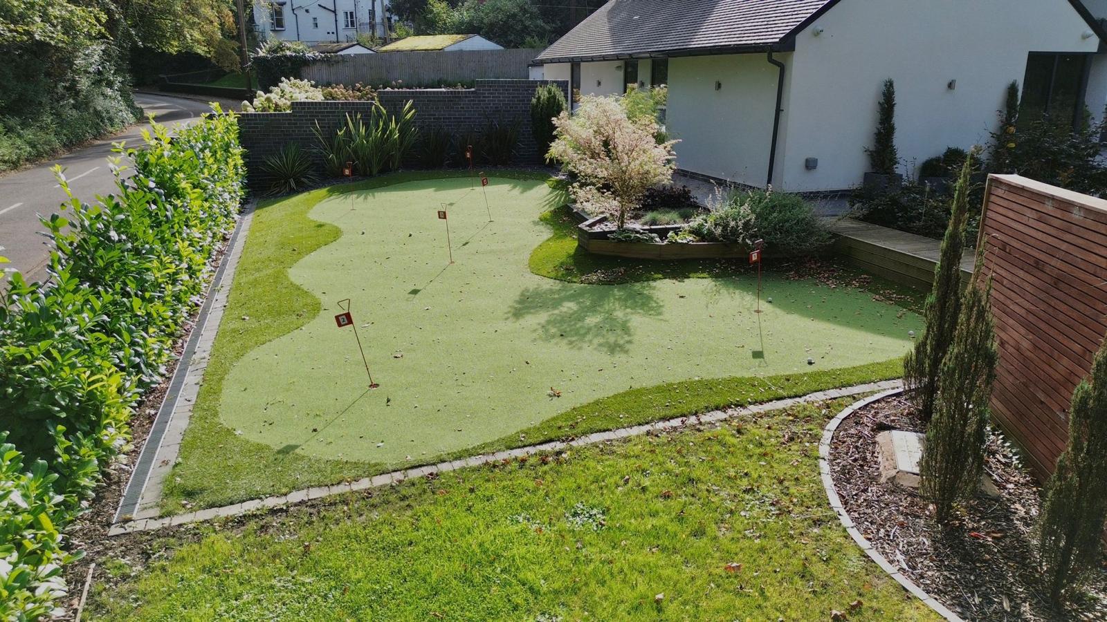 6 bedroom detached house for sale 0