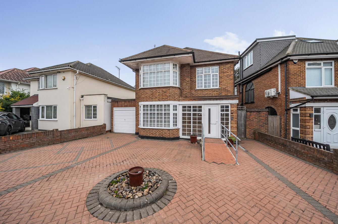 4 bedroom detached house for sale 0