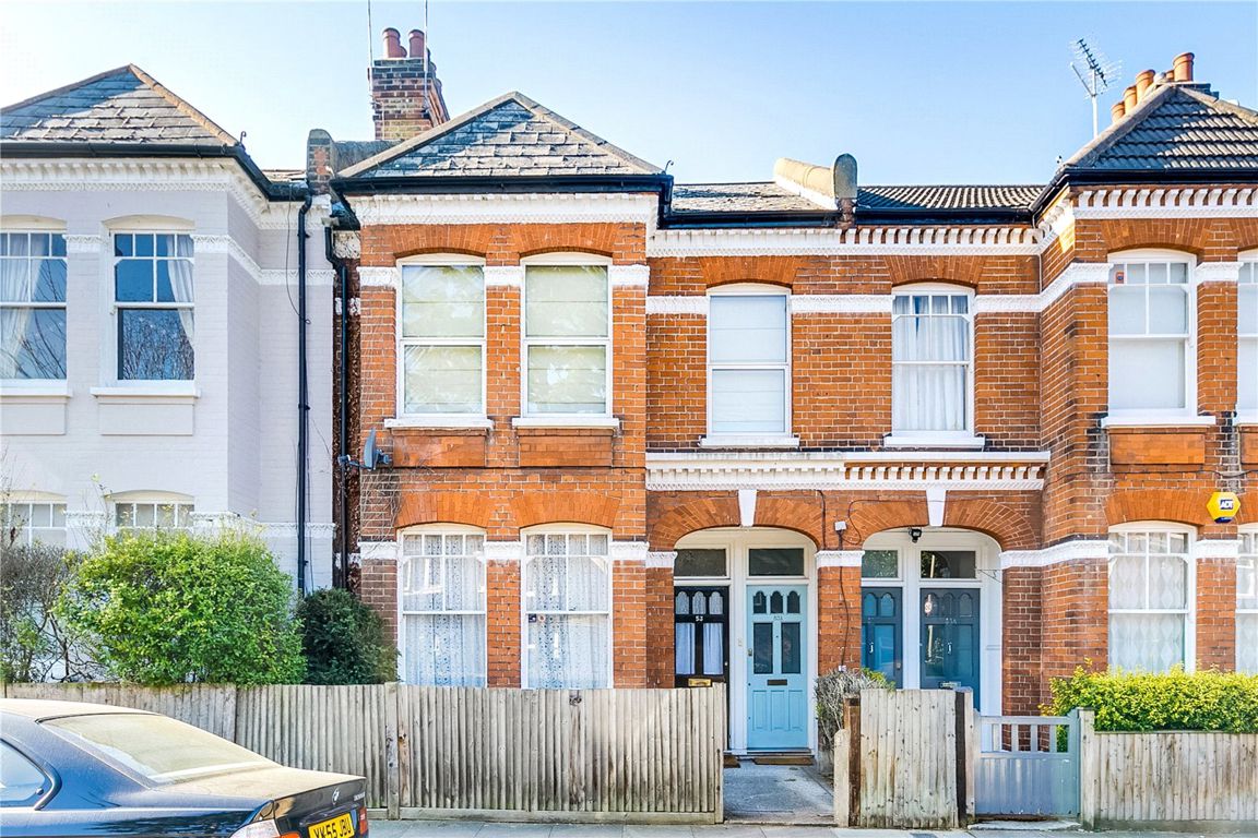 4 bedroom flat for sale 0