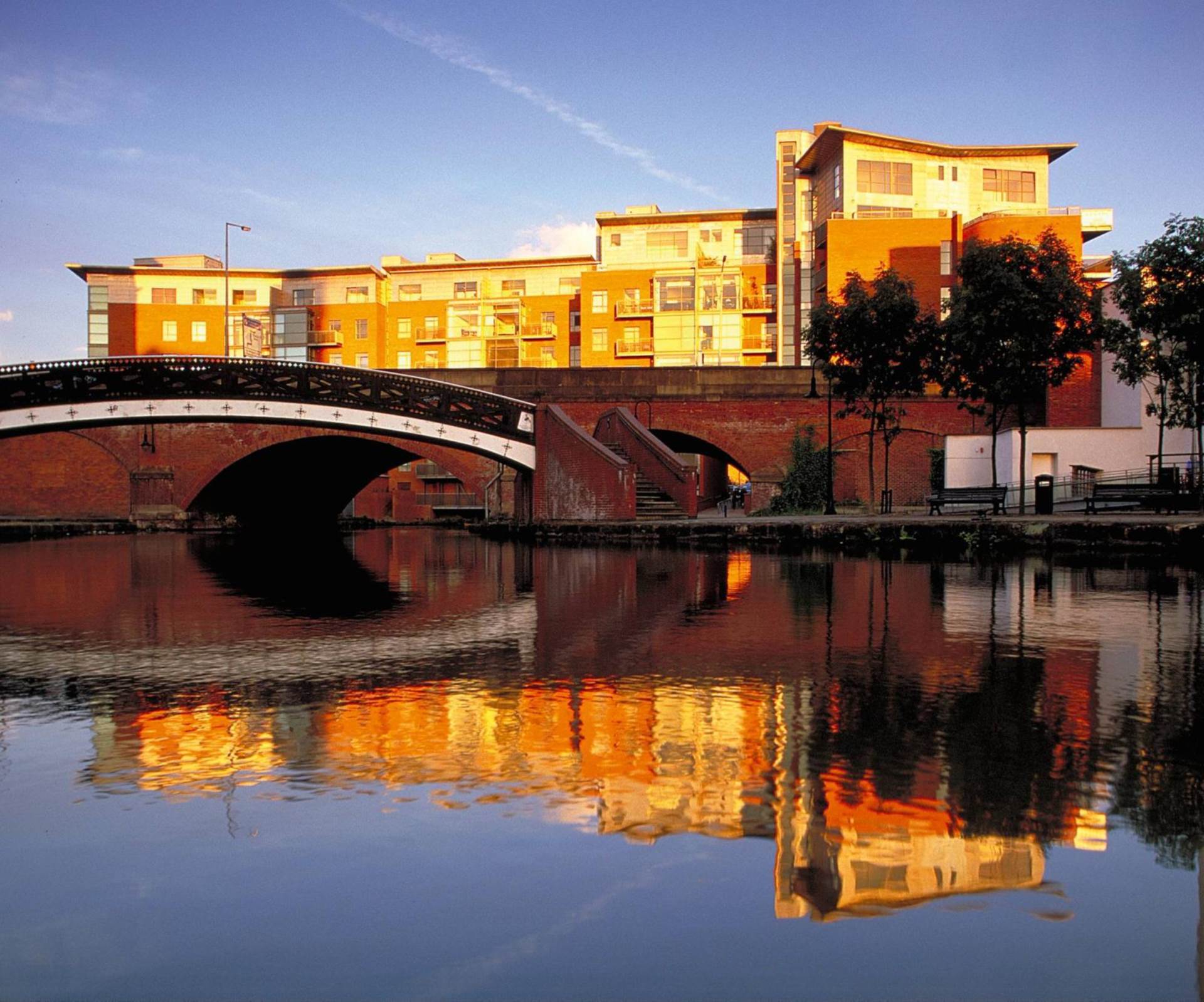 2-bed flat on 5, Deansgate Quay, Manchester, £229,950