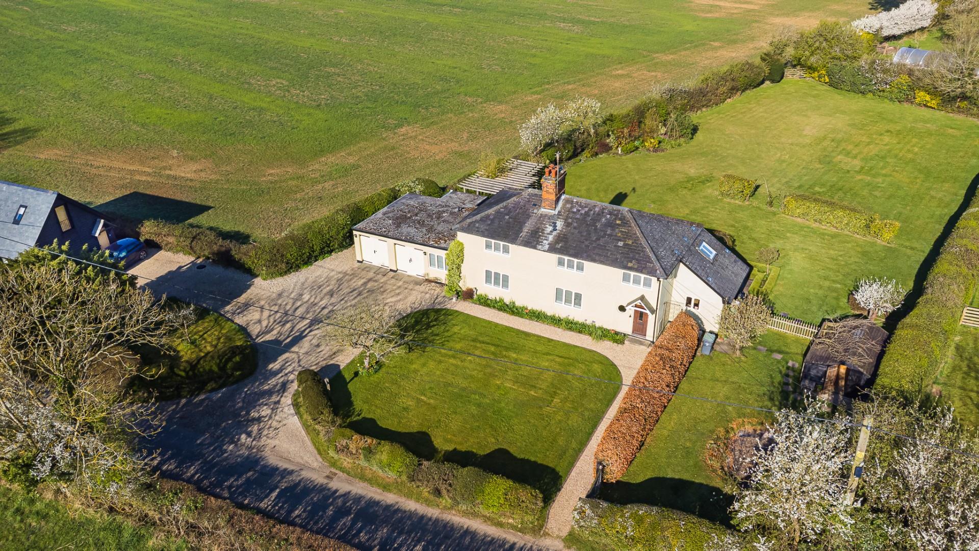 7 bedroom detached house for sale 0