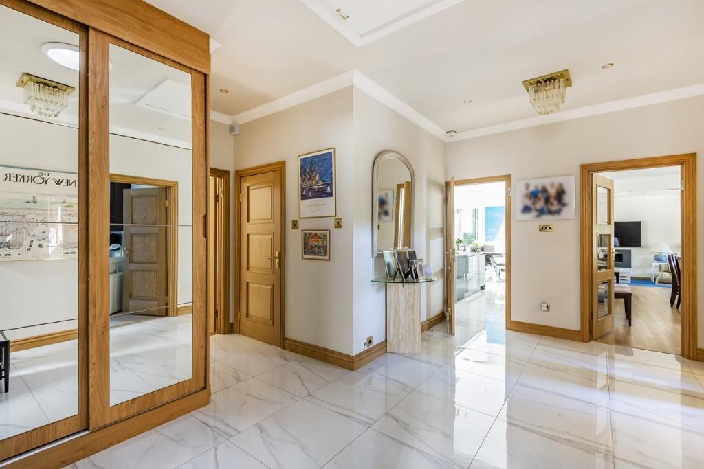 4 bedroom detached bungalow for sale 0