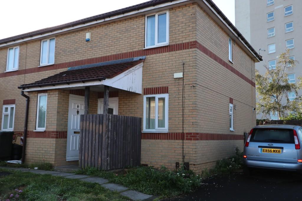 81, Netherfields Crescent, MIDDLESBROUGH photo 2