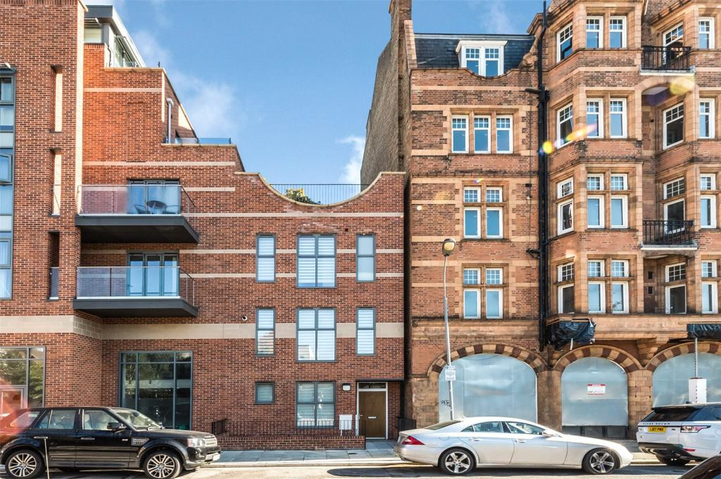 4 bedroom terraced house for sale 0