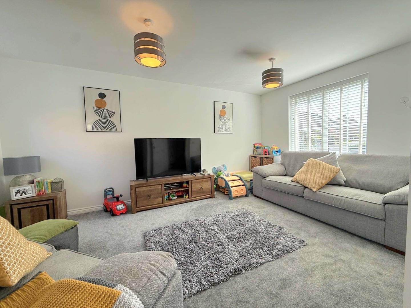 20, Mayfly Road, Northampton photo 3