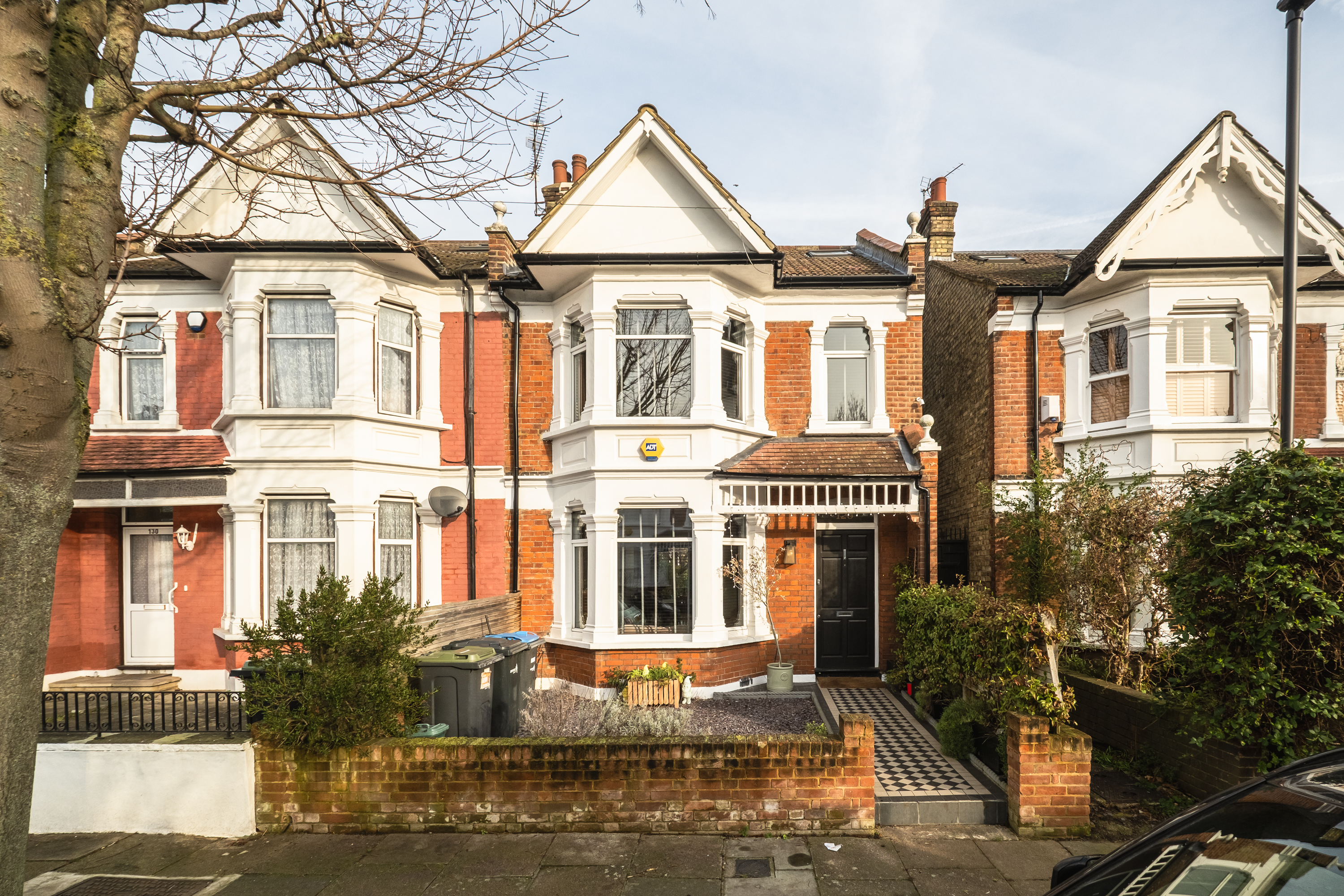 6 bedroom end terrace house for sale in London