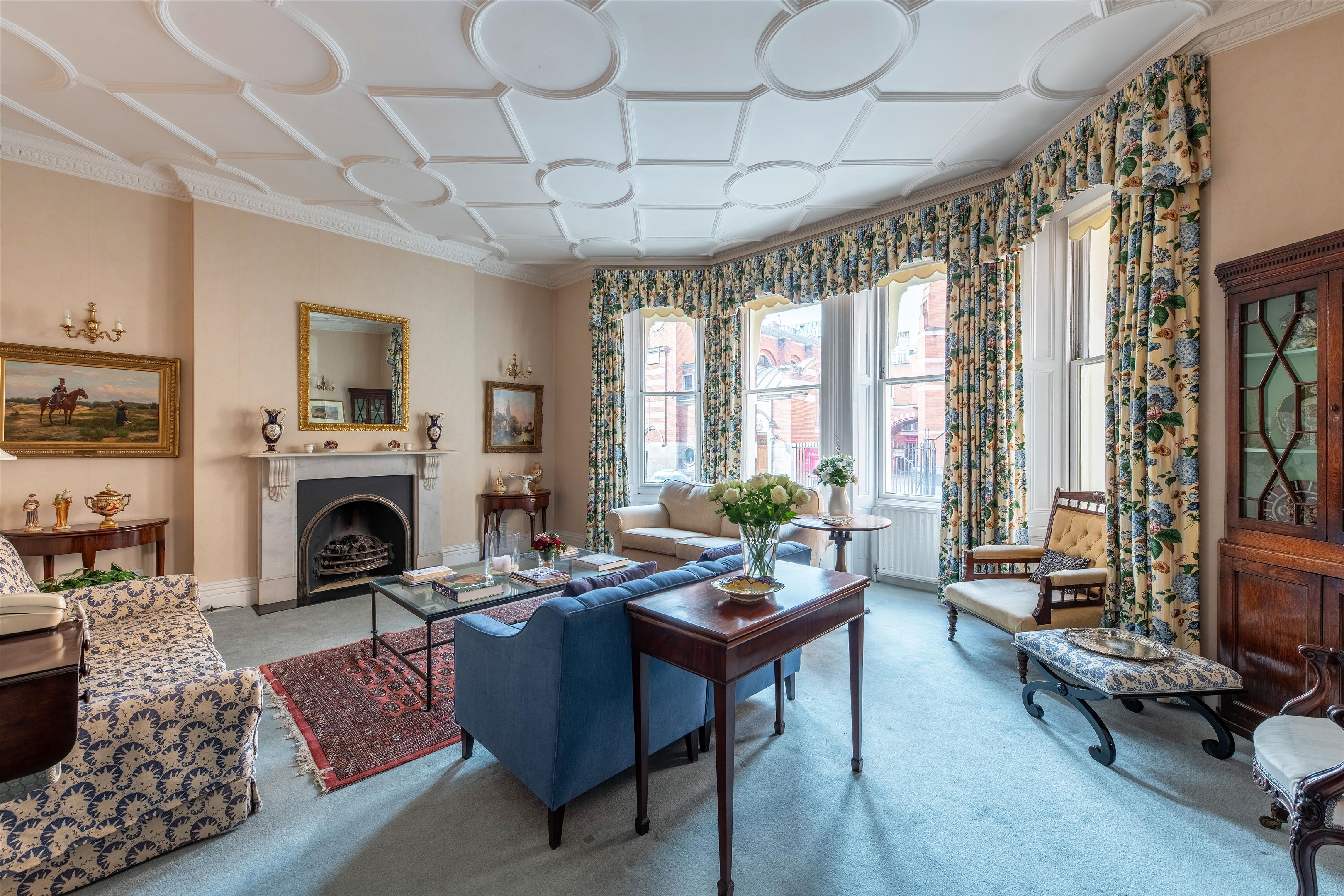 3 bedroom flat for sale