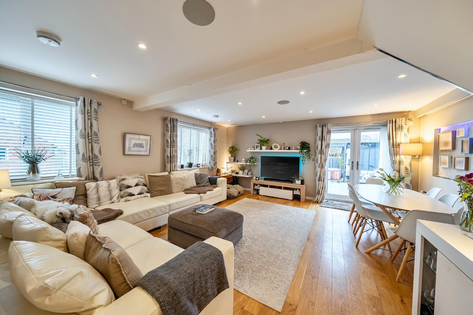 12d, Lower Poole Road, Dursley photo 3