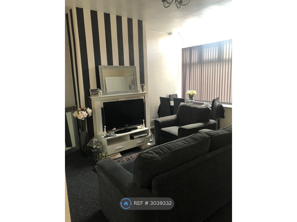Bluestone Road, Moston, Manchester photo 4