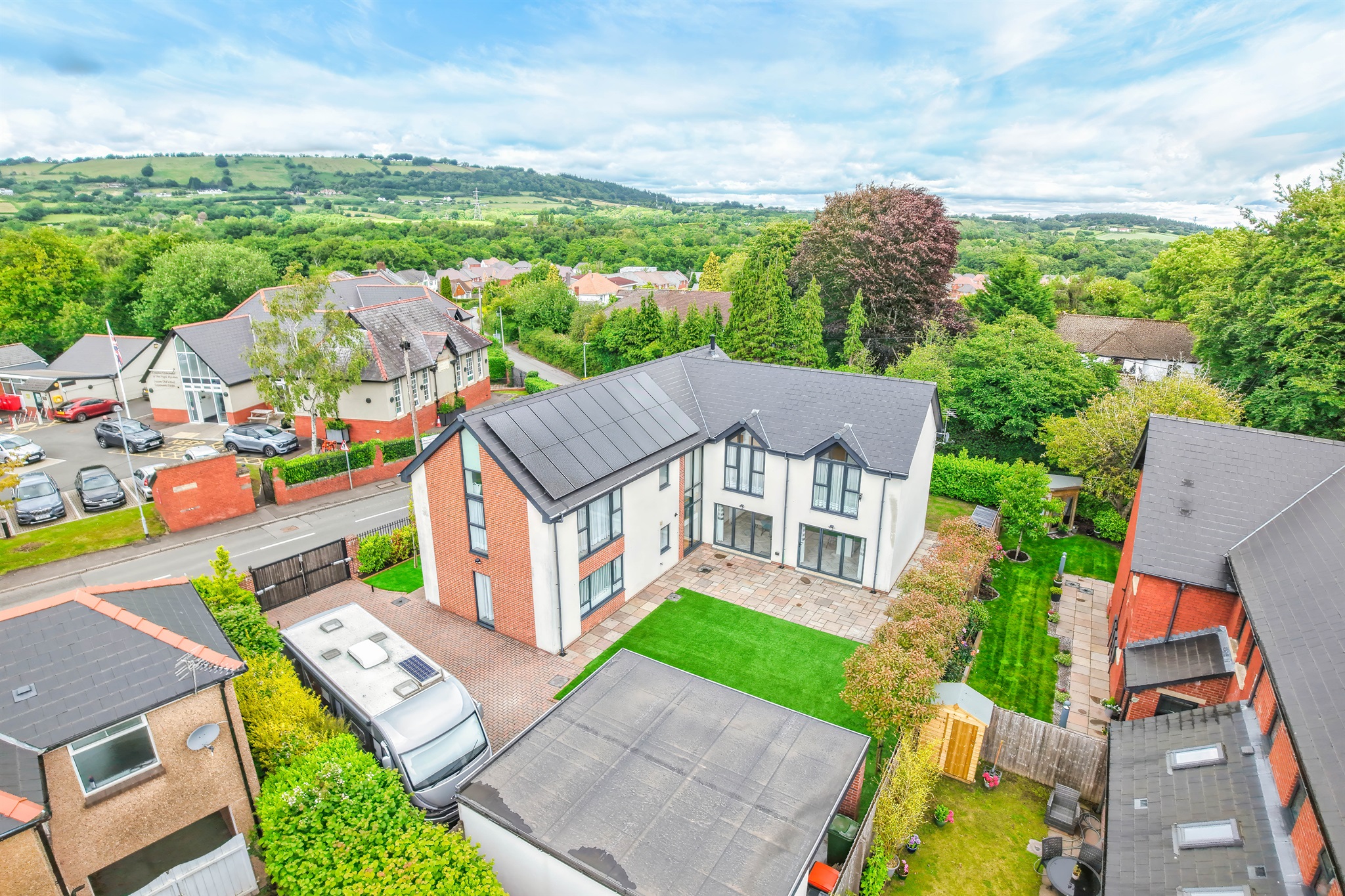 Lozelles House, Heol Y Delyn, Cardiff photo 4