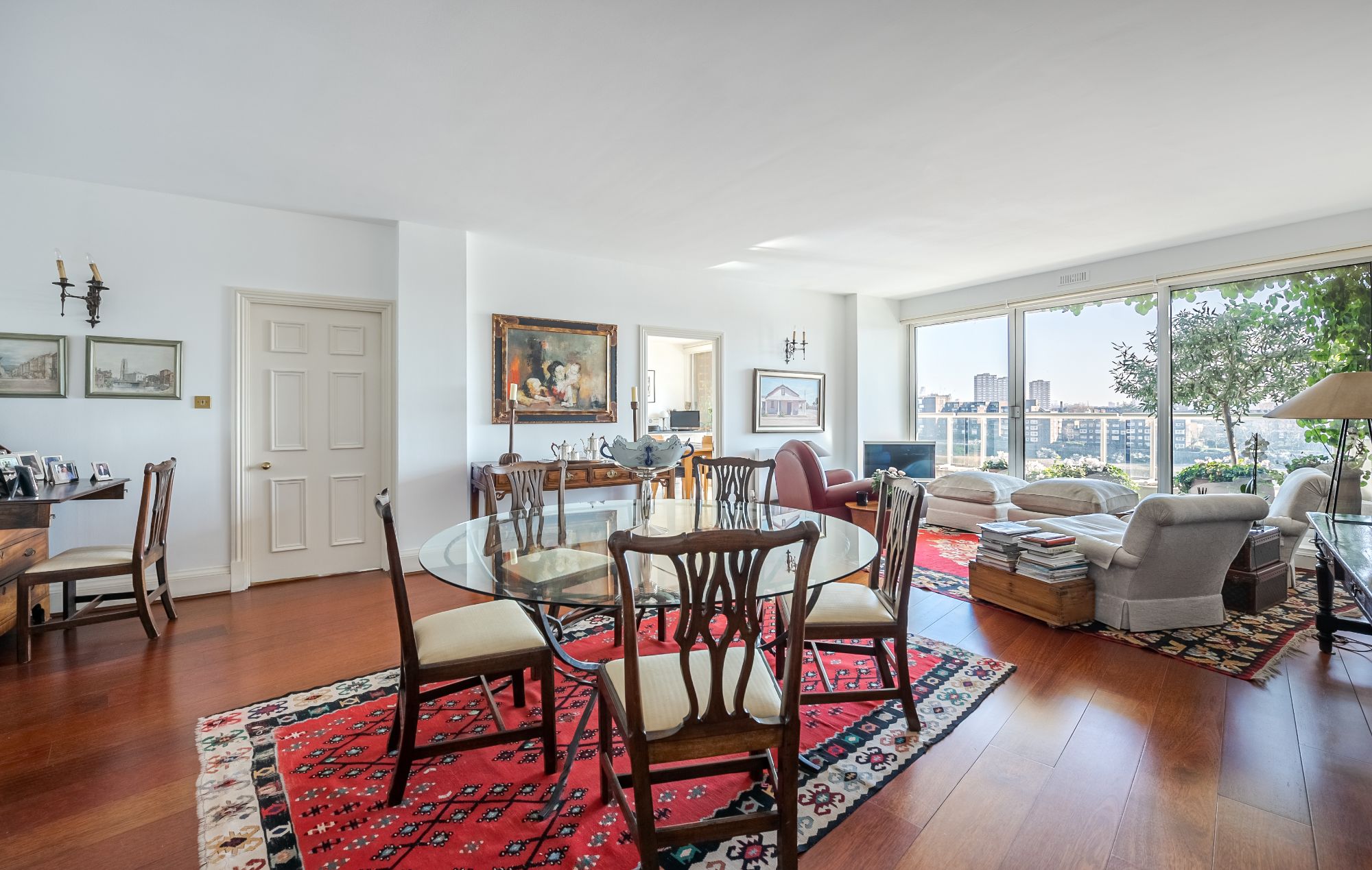 3 bedroom flat for sale 0