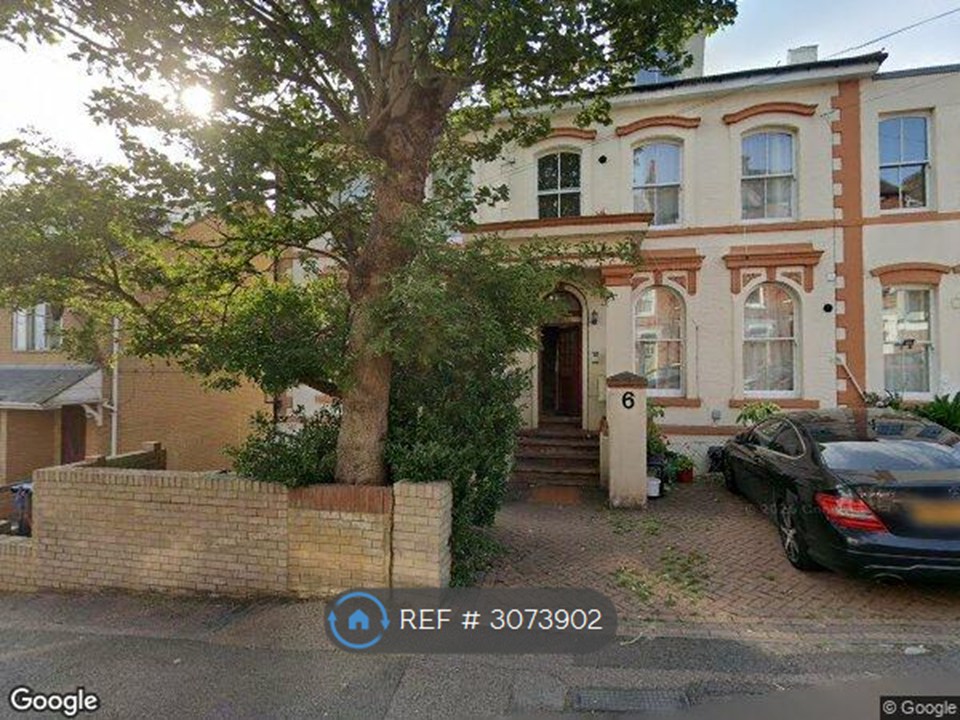 Flat, Avenue Road, Ramsgate, Kent photo 2