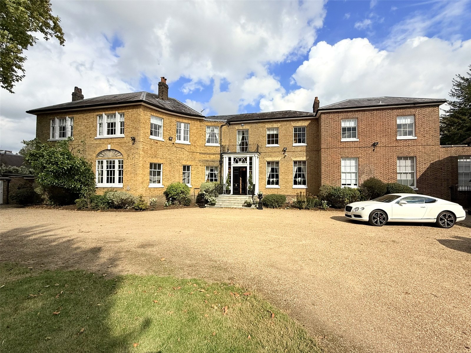 9-bed house on The Grove,, Hadley Green Road, Hertfordshire, £25,000/mo