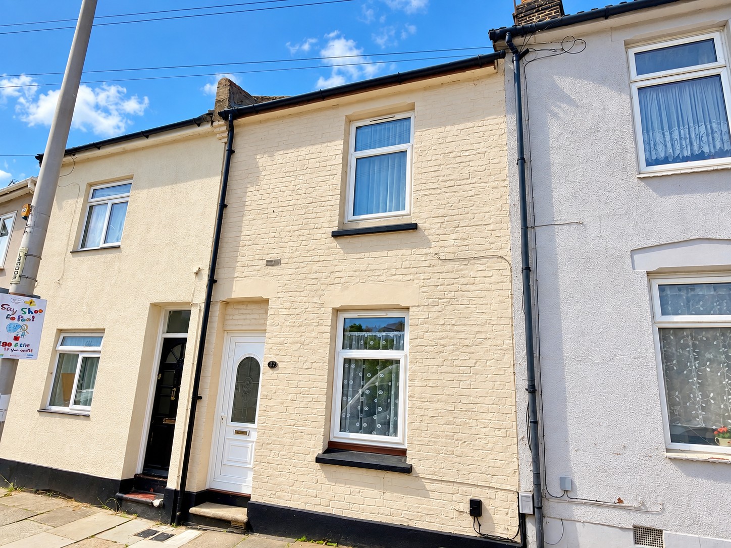 2-bed terraced on 27, Listmas Road, Chatham, £1,200/mo