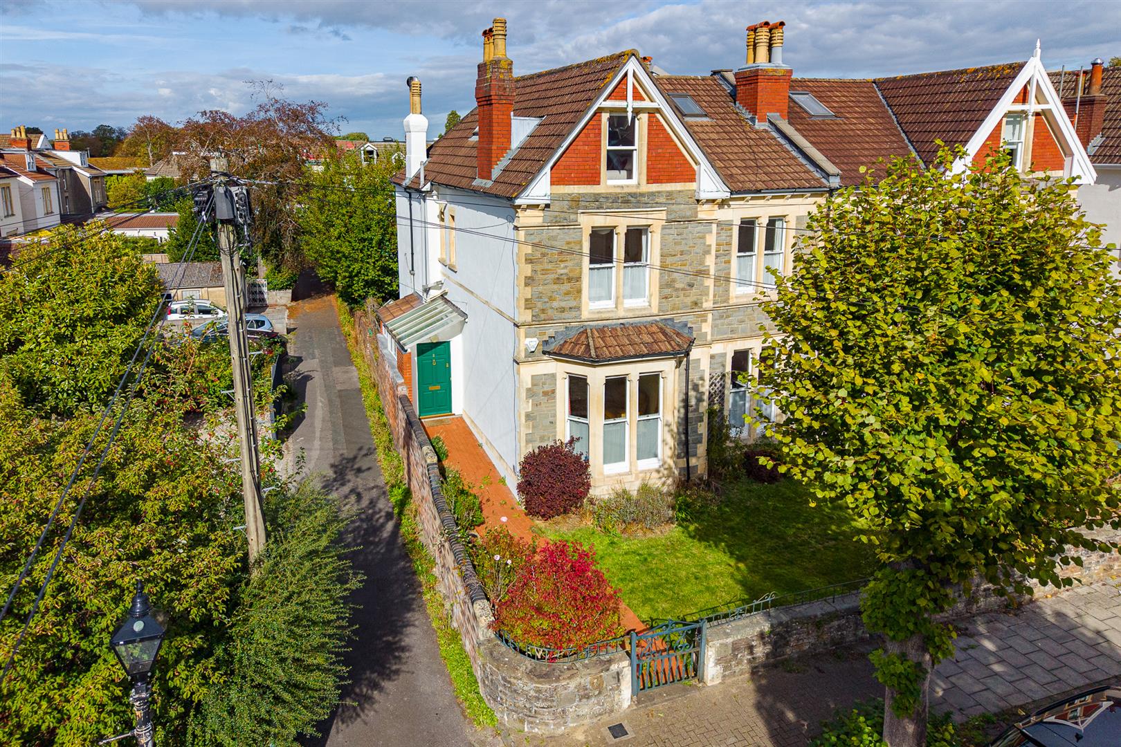 7 bed semi-detached house for sale