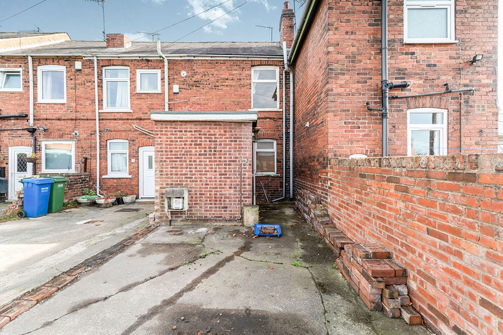 2 Bedrooms Terraced house for sale in Clubmill Terrace, Chesterfield S40