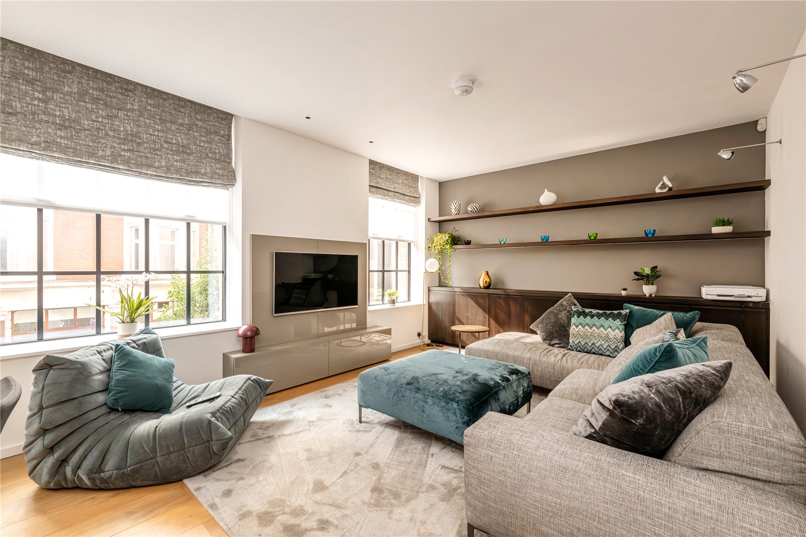 2 bedroom flat for sale 0