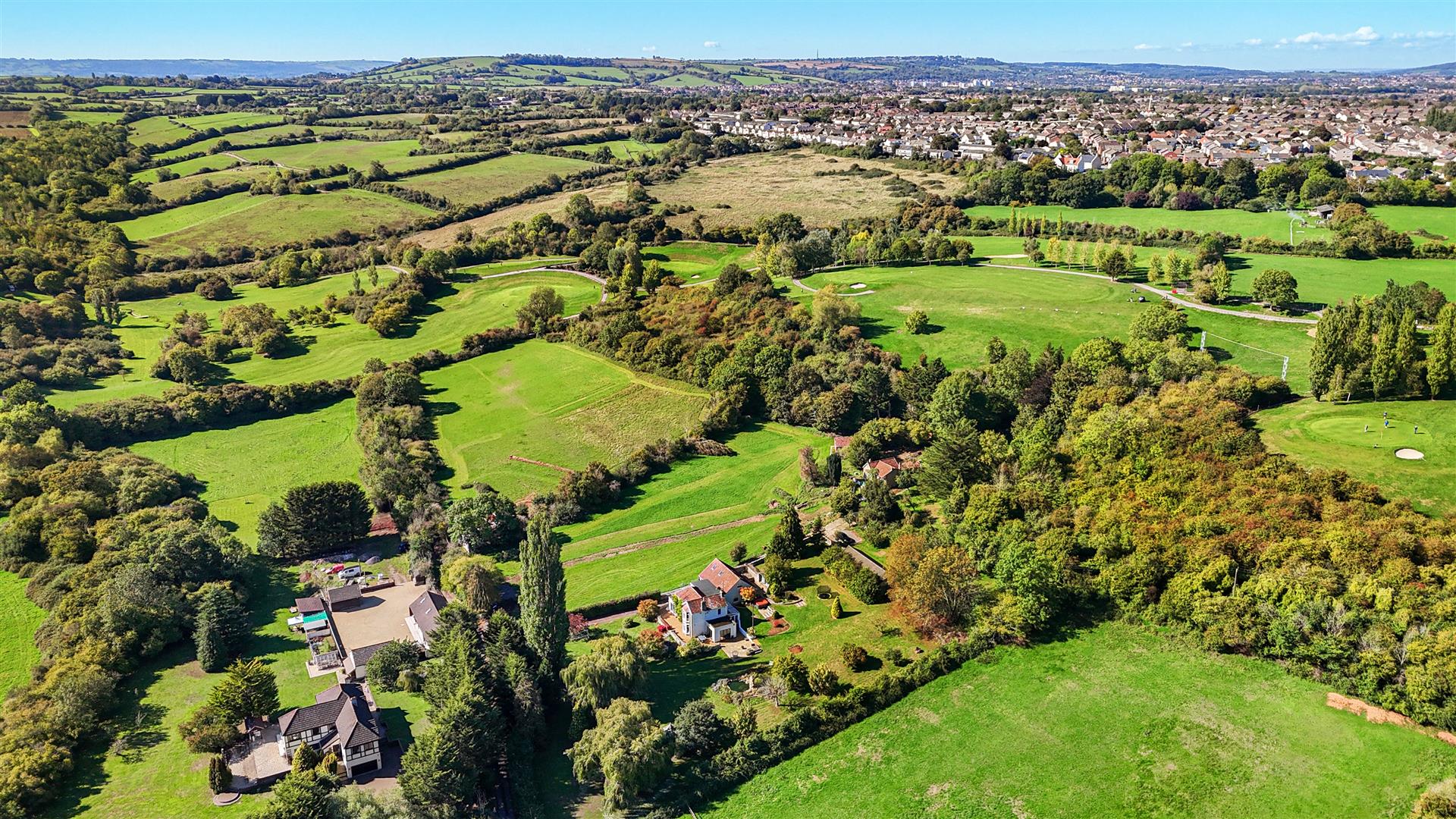 4 bedroom detached house for sale 0