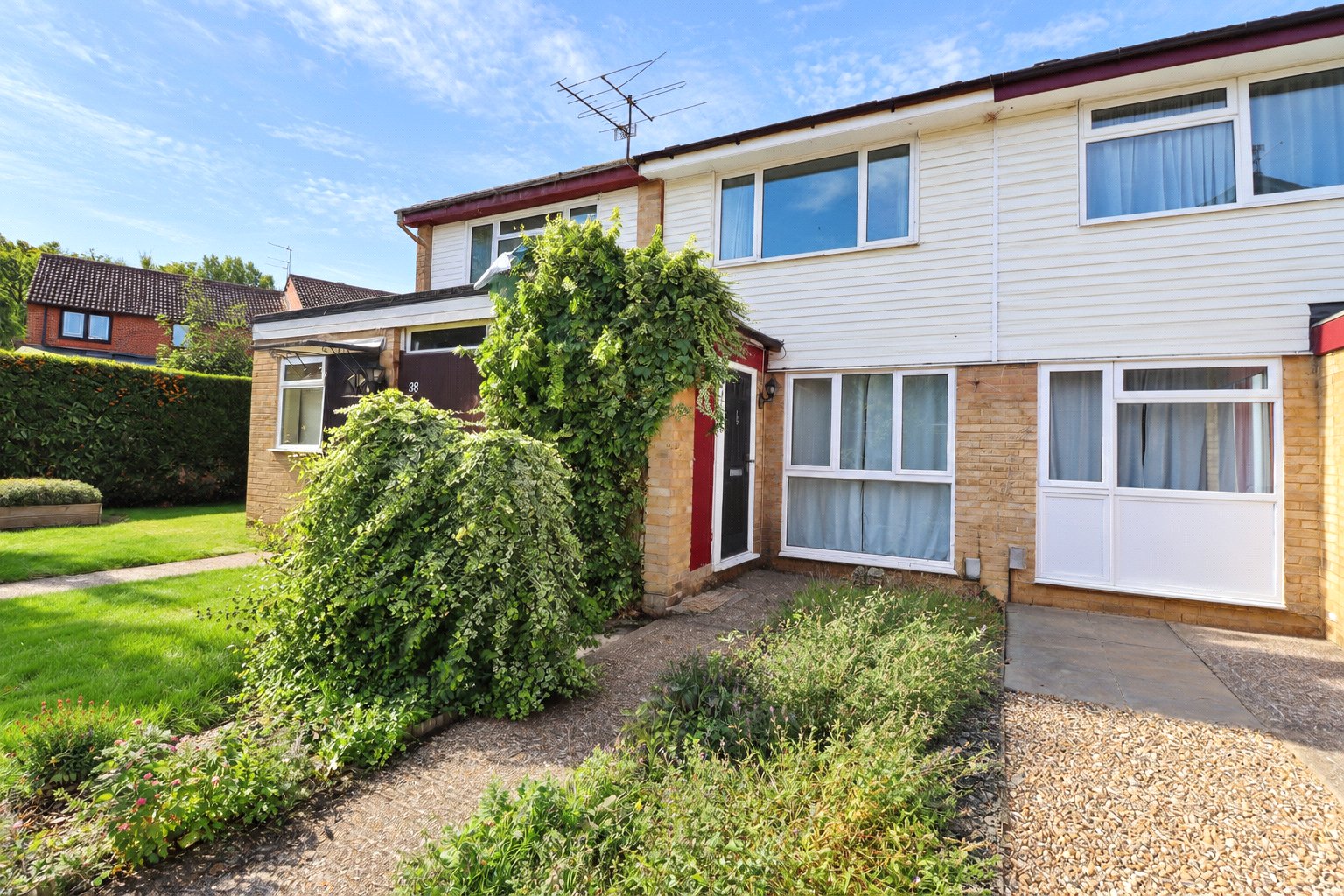 2 bed terraced house for sale