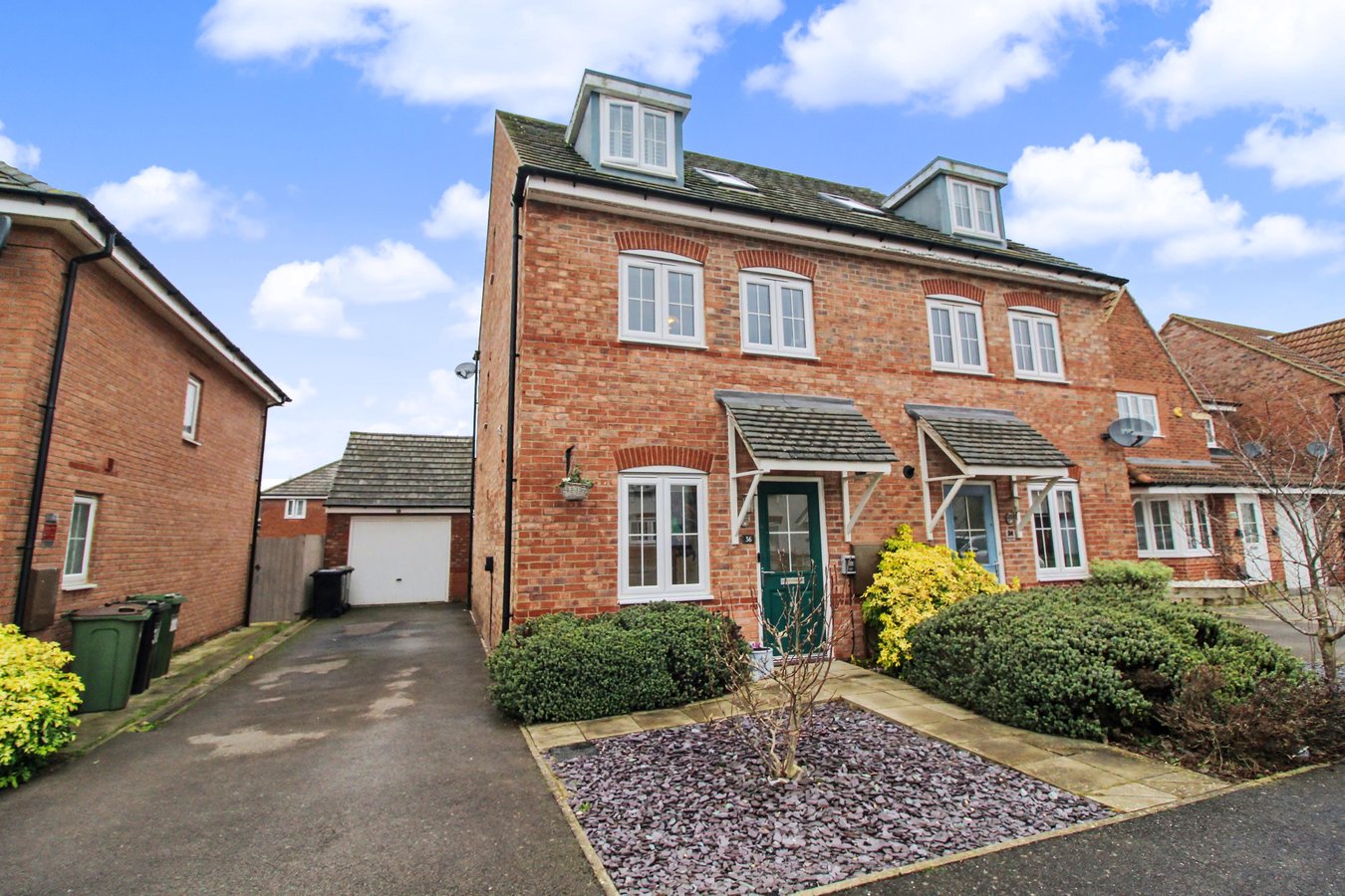 4-bed house on 36, Windlass Drive, Wigston, £300,000