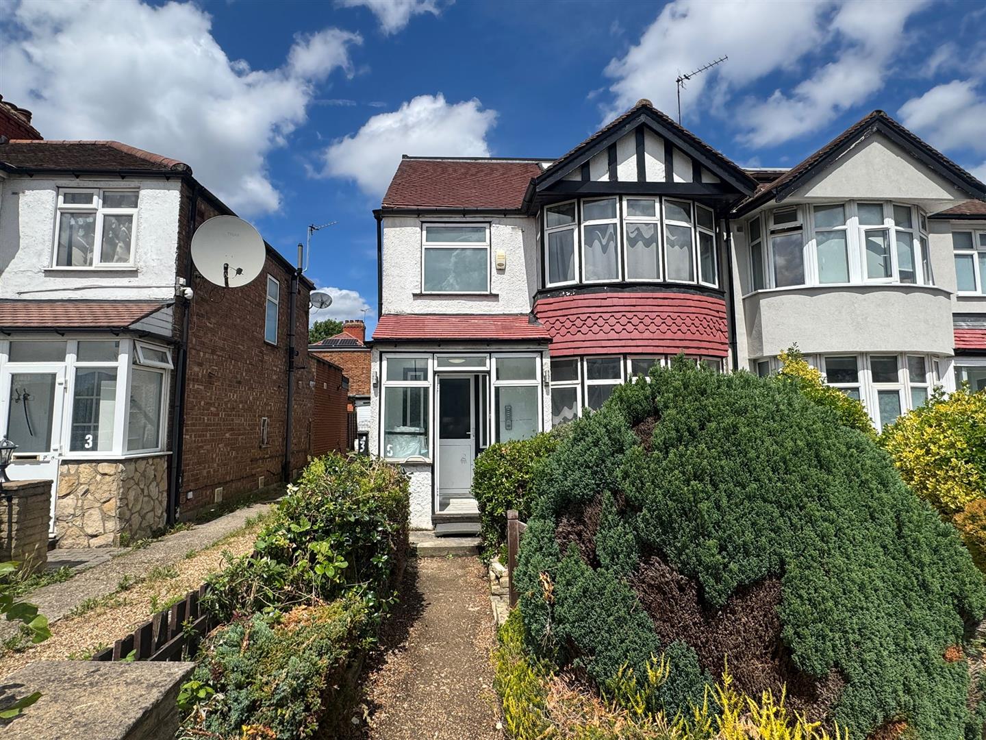 44, Hook Rise North, Surbiton photo 5