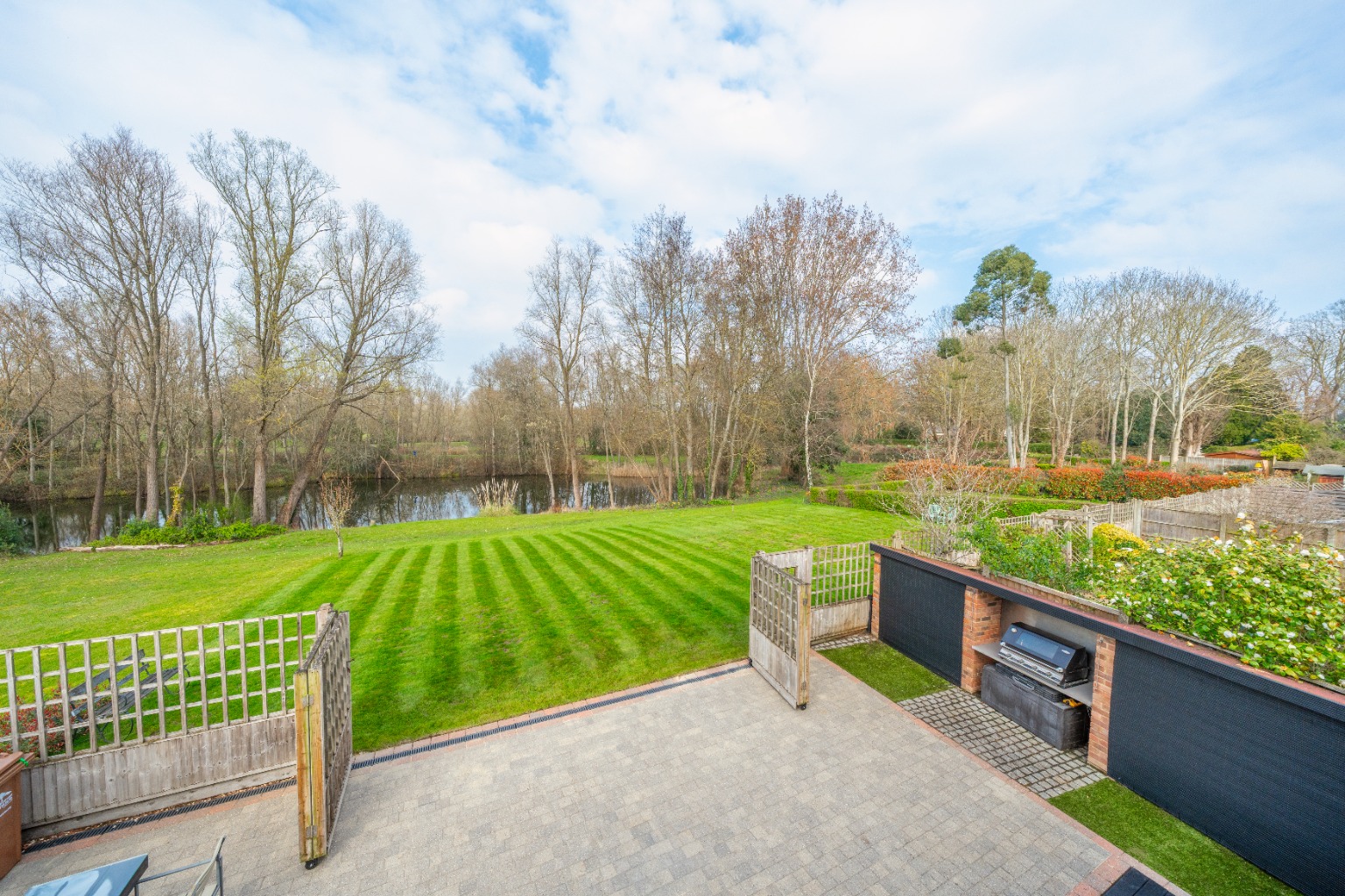 5 bedroom detached house for sale 0