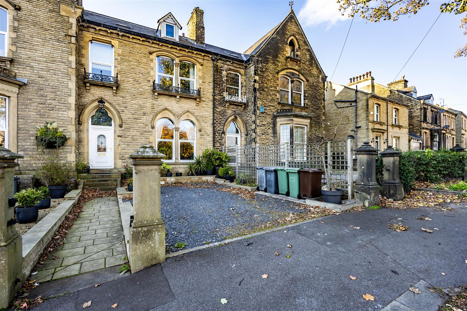 5-bed house on 18, Gledholt Road, Huddersfield, £475,000