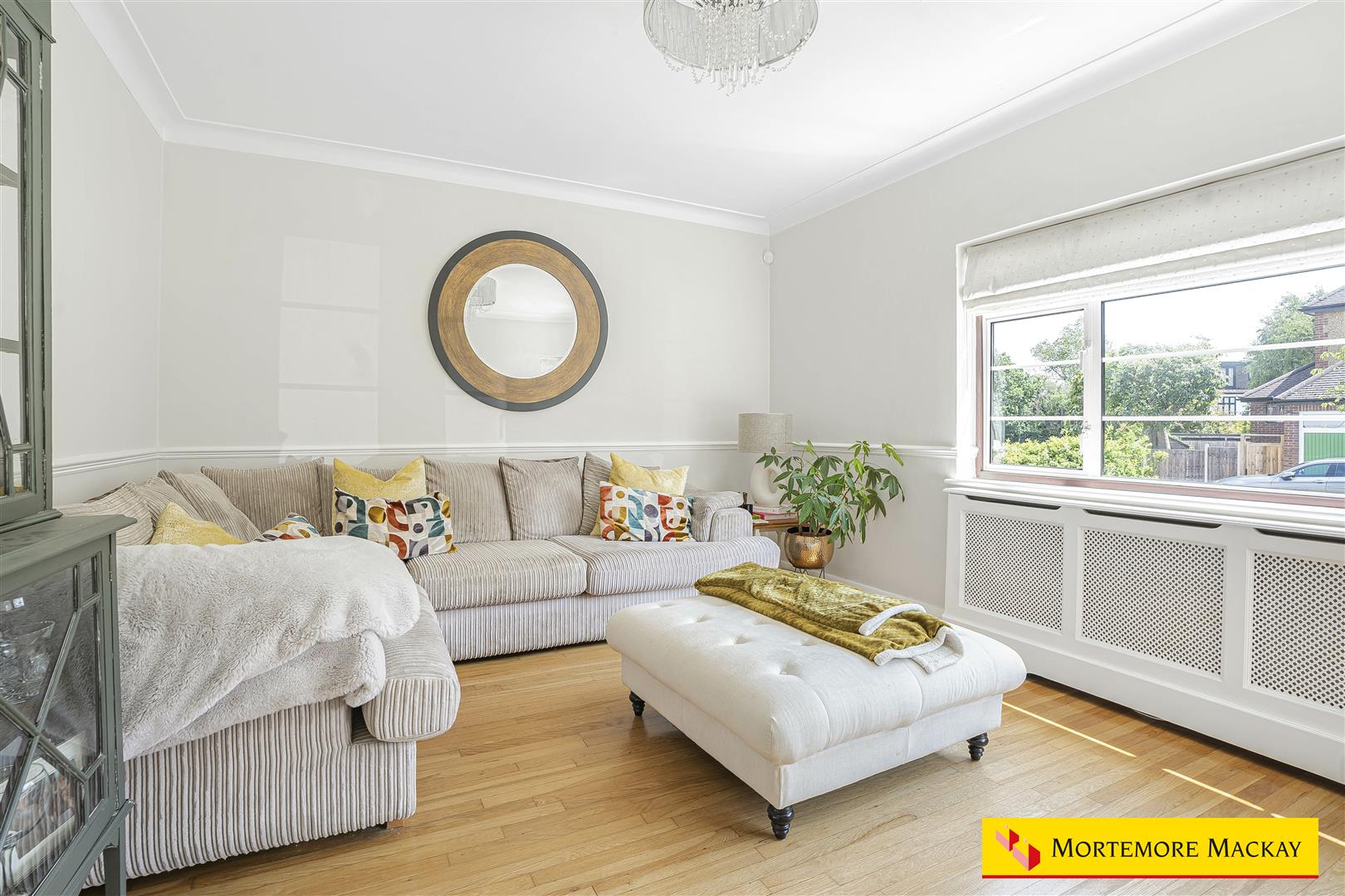 5, Old Park Grove, Enfield photo 4