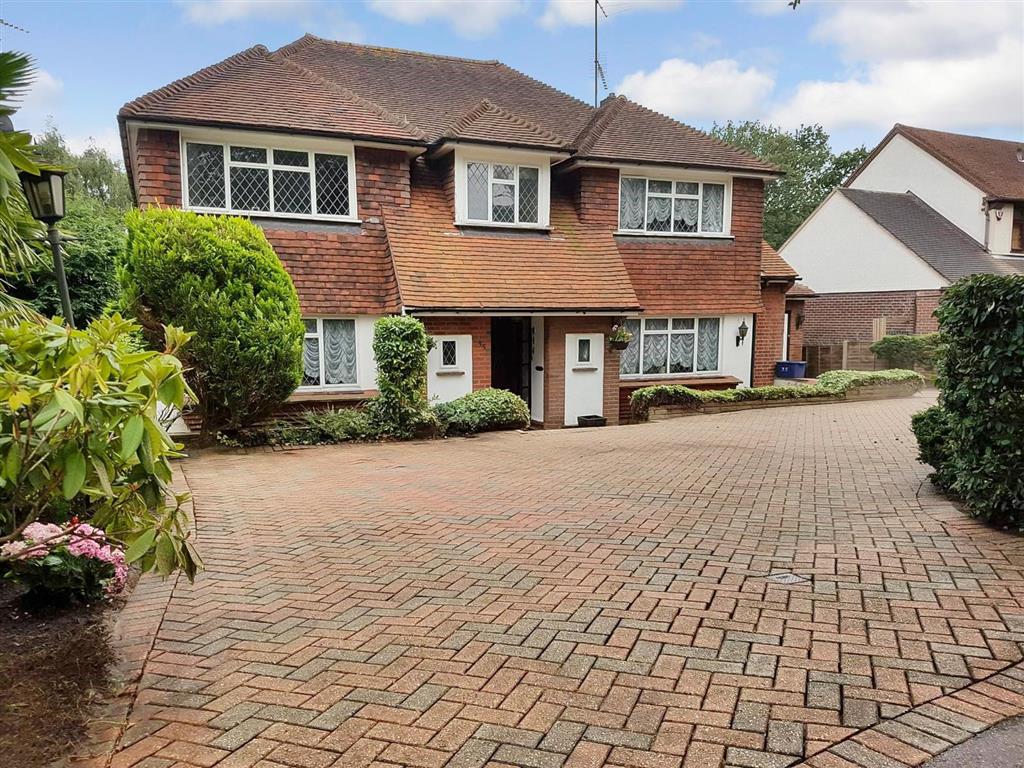 4 bedroom detached house for sale 0