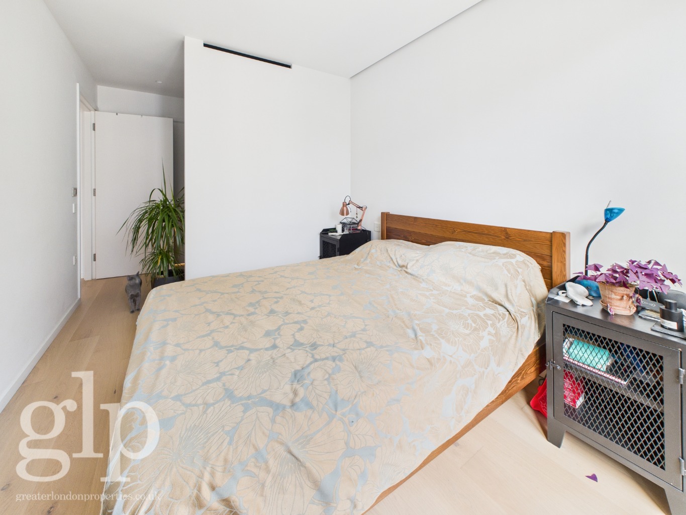 2 bedroom flat for sale 0