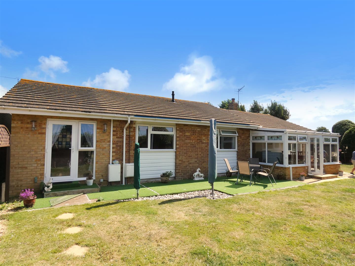 Photos of Yapton Road, Climping, Littlehampton BN17 - 65179150 ...