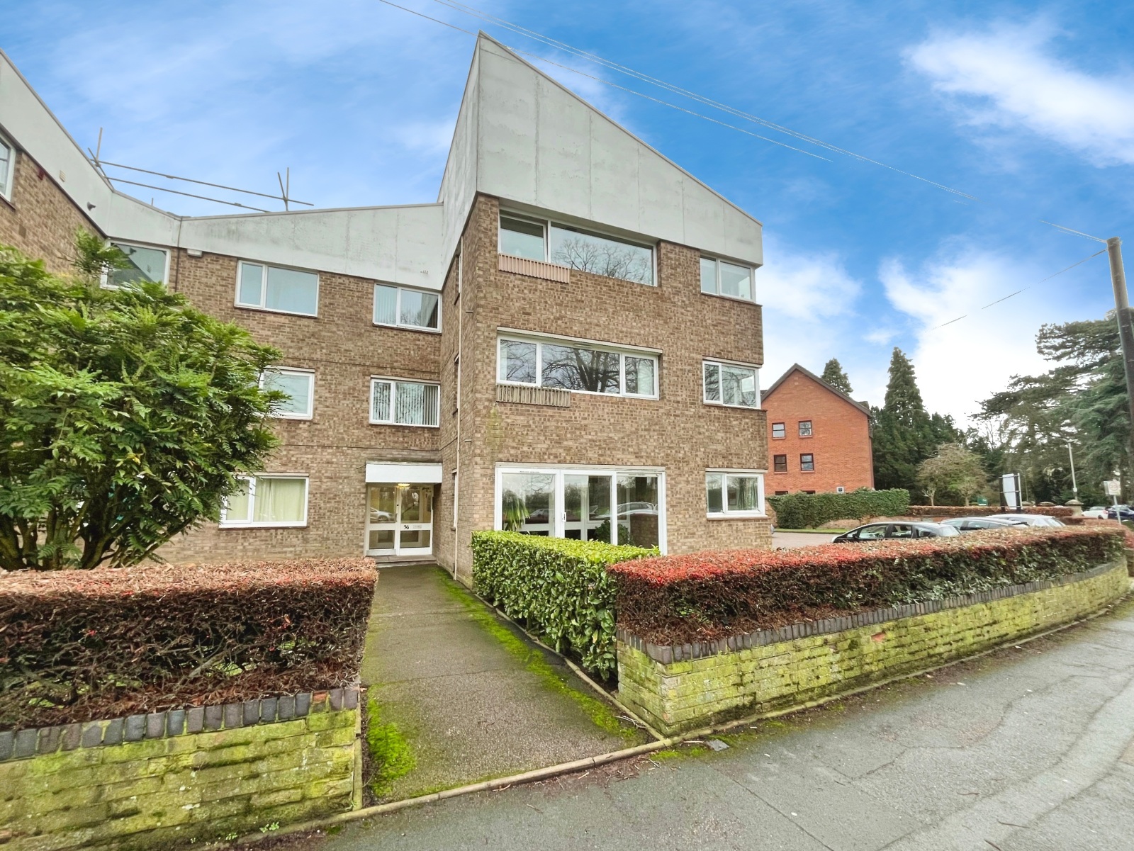 2-bed flat on Flat 10, Victoria Gardens, 36, Victoria Park Road, Leicestershire, £180,000