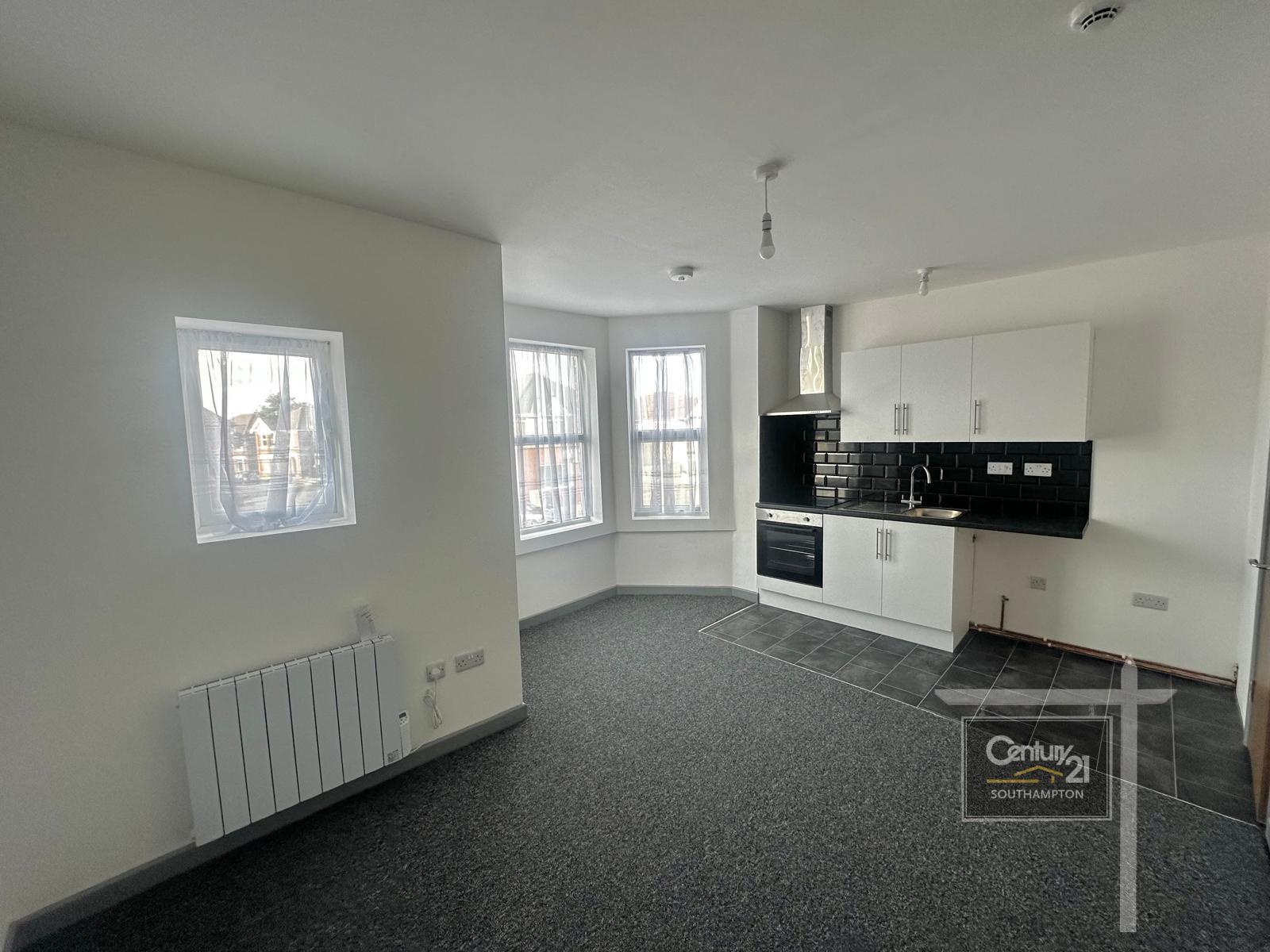 Flat 3,  98, Bitterne Road West, SOUTHAMPTON photo 4