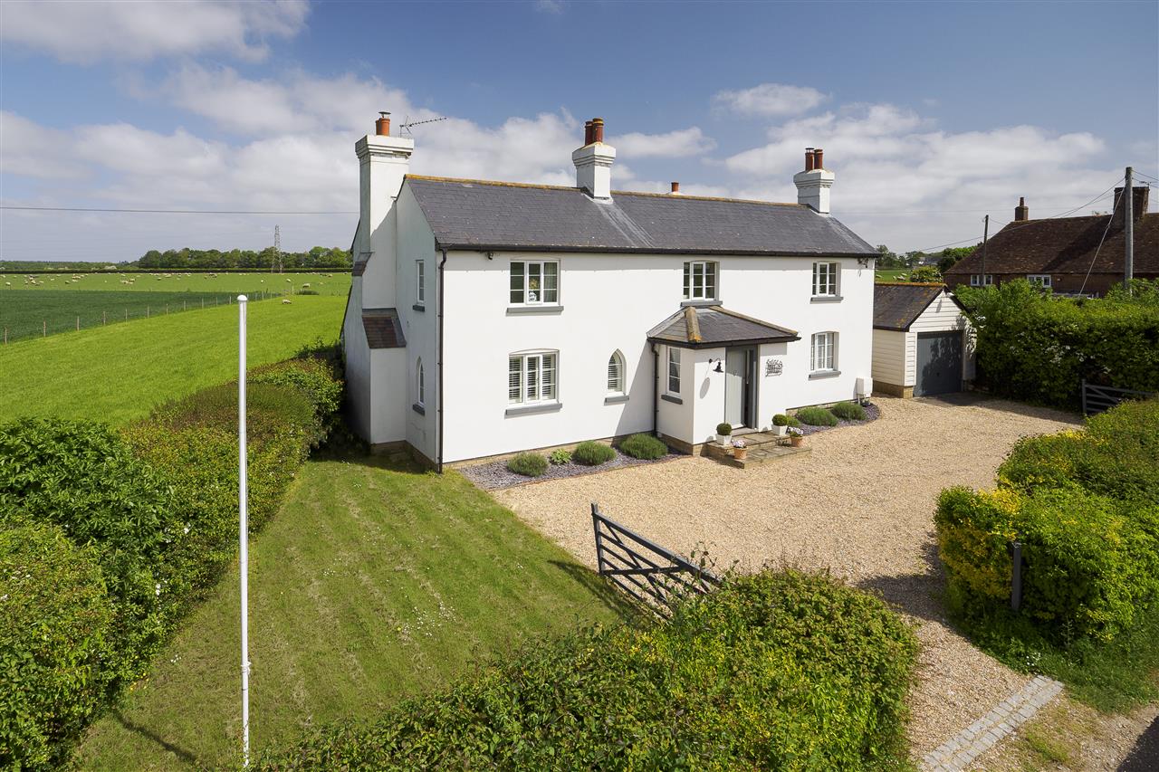 4 bed Detached House