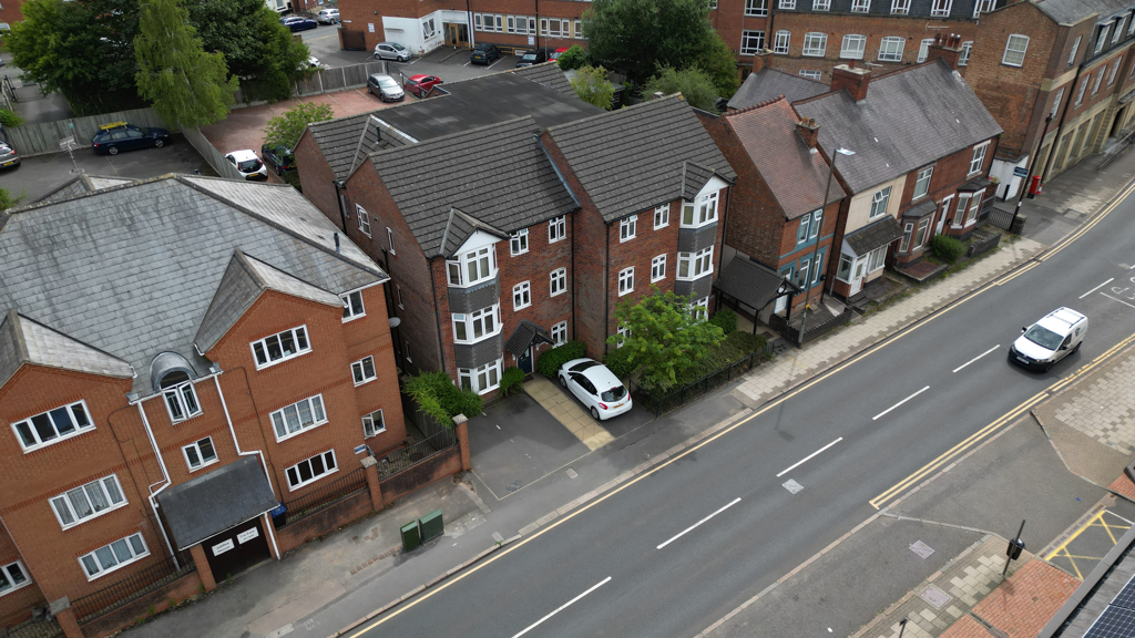 5 bedroom detached house for sale in New Malden